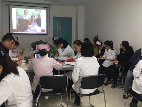 “说出你心中最美的医护人员 ”——徐医附院七总支二支部主题党日活动