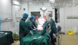 上海、南京、徐州三地接力，巨大腹主动脉瘤破裂患者转危为安