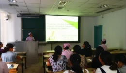 徐医附院内科专科护士小组举办第二届护理英语读书报告会