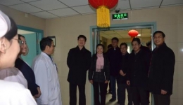 徐州医科大学及我院领导春节走访慰问一线职工