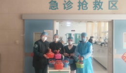 春风在人间，草莓暖心田