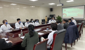 六总支五支部召开组织生活会