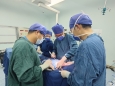 多學科專家聯(lián)手“小切口接力手術(shù)”攻克胸骨后巨大甲狀腺腫瘤