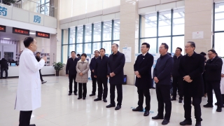 徐州医科大学祝木伟书记一行赴泗洪县第一人民医院调研